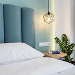 Azzurro Deluxe Apartment *