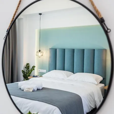 Azzurro Deluxe Apartment *